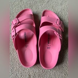 Birkenstocks-Arizona size 9 (40) melon colored